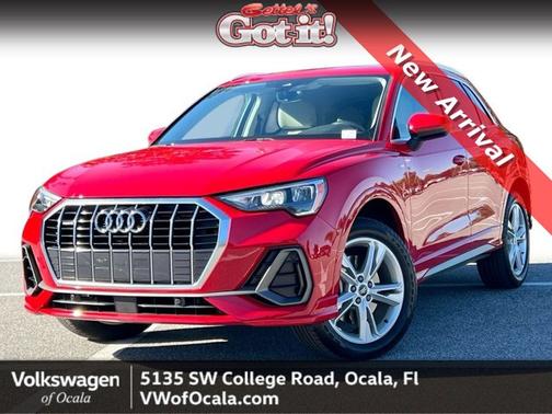 2022 Audi Q3 S line Premium