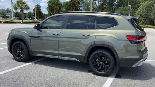 2025 Volkswagen Atlas 2.0T Peak Edition