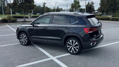 2023 Volkswagen Taos SE