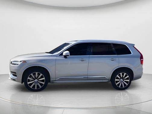 2024 Volvo XC90 Plus Bright Theme