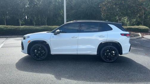 2025 Volkswagen Tiguan SE R-Line Black