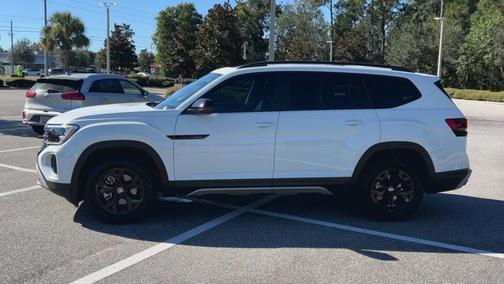 2025 Volkswagen Atlas 2.0T Peak Edition