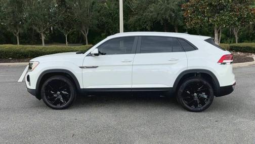 2026 Volkswagen Atlas Cross Sport 2.0T SE w/Technology