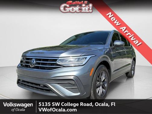 Platinum Gray Metallic 2024 Volkswagen Tiguan SE