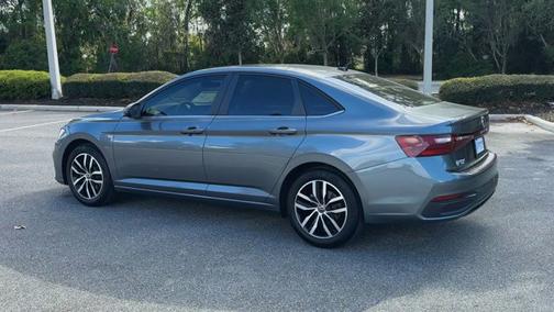 2025 Volkswagen Jetta SE