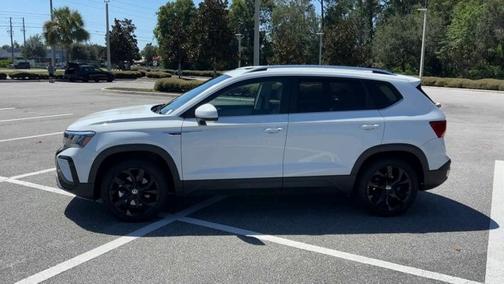 2023 Volkswagen Taos SE