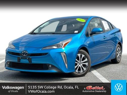 2022 Toyota Prius LE