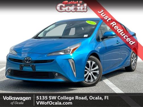 2022 Toyota Prius LE