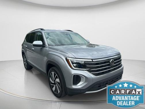 Silver Mist Metallic 2025 Volkswagen Atlas 2.0T SE w/Technology