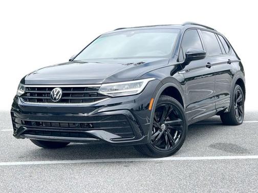 2024 Volkswagen Tiguan SE R-Line Black