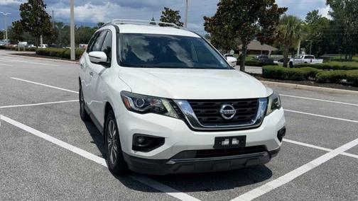 2017 Nissan Pathfinder SV