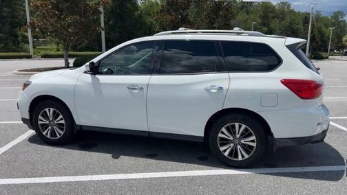 2017 Nissan Pathfinder SV