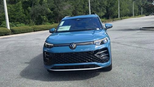 2025 Volkswagen Tiguan SEL R-Line
