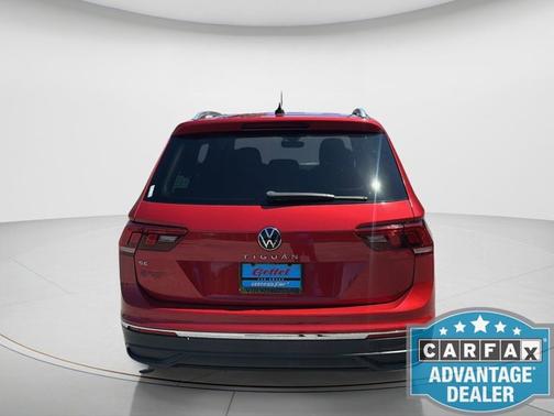 Kings Red Metallic 2022 Volkswagen Tiguan SE
