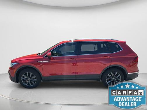 Kings Red Metallic 2022 Volkswagen Tiguan SE