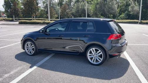 2017 Volkswagen Golf SEL