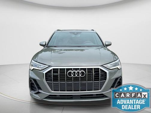 Chronos Gray Metallic 2024 Audi Q3 S line Premium