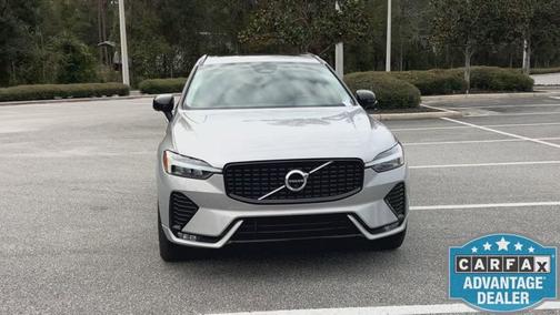 2023 Volvo XC60 Plus Dark Theme