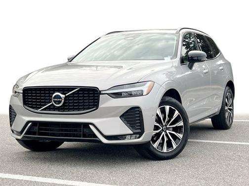 2023 Volvo XC60 Plus Dark Theme