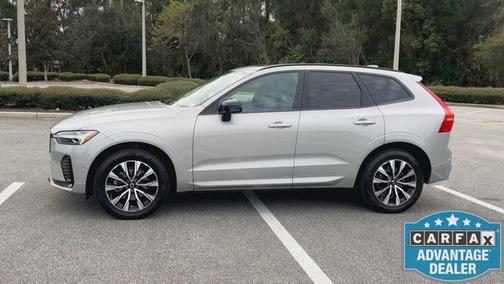 2023 Volvo XC60 Plus Dark Theme