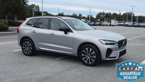 2023 Volvo XC60 Plus Dark Theme