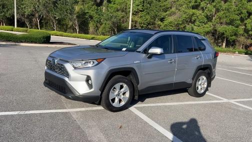 2020 Toyota RAV4 Hybrid XLE