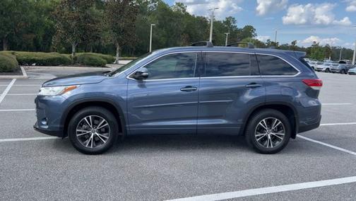 2018 Toyota Highlander LE