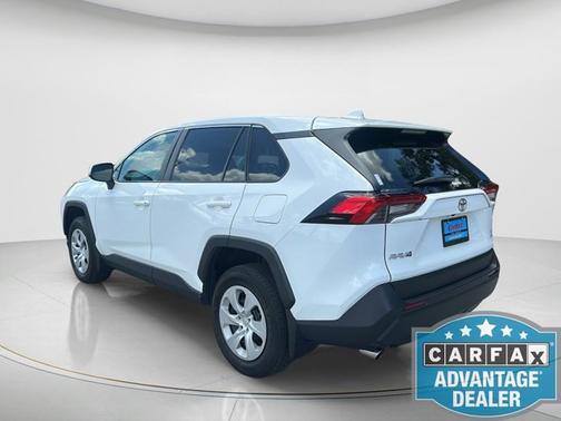 Ice Cap 2024 Toyota RAV4 LE