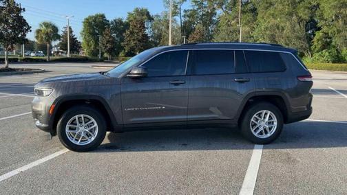 2022 Jeep Grand Cherokee L Laredo