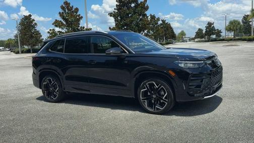 2025 Volkswagen Tiguan SEL R-Line