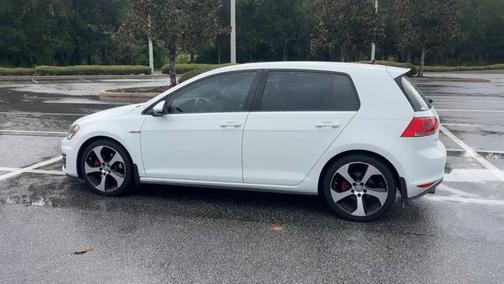 2017 Volkswagen Golf GTI S