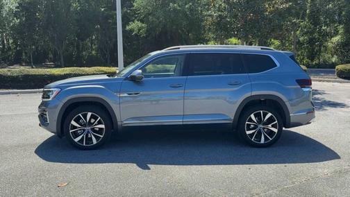 2025 Volkswagen Atlas 2.0T SEL Premium R-Line