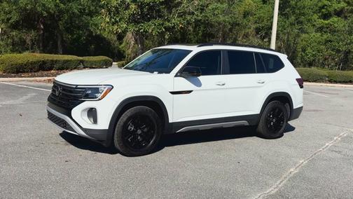 2025 Volkswagen Atlas 2.0T Peak Edition