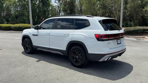 2025 Volkswagen Atlas 2.0T Peak Edition