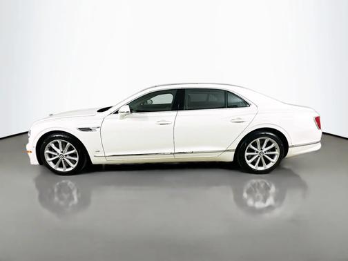 Glacier White 2022 Bentley Flying Spur V8