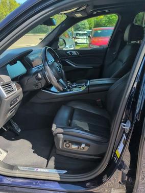 Tanzanite Blue II Metallic 2021 BMW X5 M50i