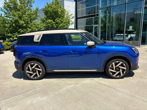 Blazing Blue Metallic 2026 MINI Countryman S