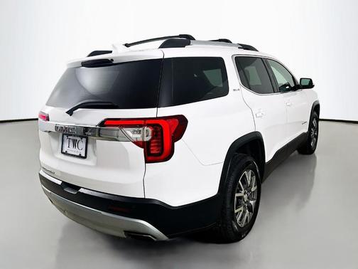 Summit White 2021 GMC Acadia SLE