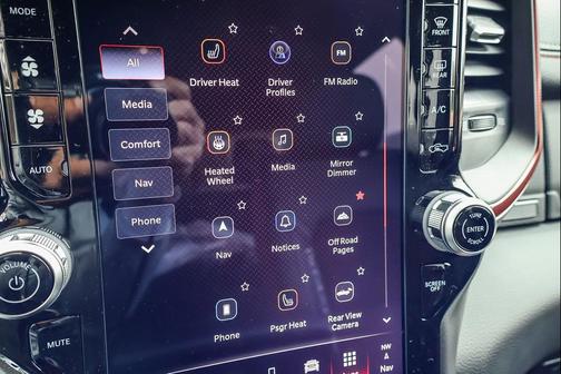 Diamond Black Crystal Pearlcoat 2026 RAM 1500 Rebel