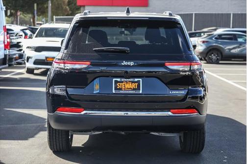2025 Jeep Grand Cherokee Laredo