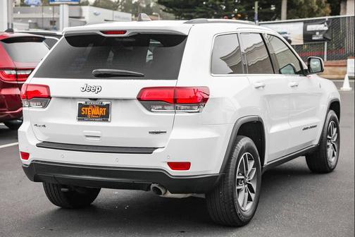 2020 Jeep Grand Cherokee Laredo