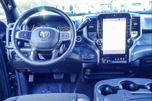 2026 RAM 2500 Tradesman Crew Cab 4x4 6'4' Box