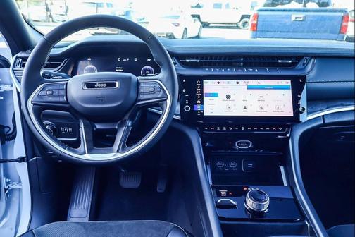 2026 Jeep Grand Cherokee Altitude