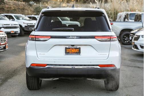 2025 Jeep Grand Cherokee Laredo