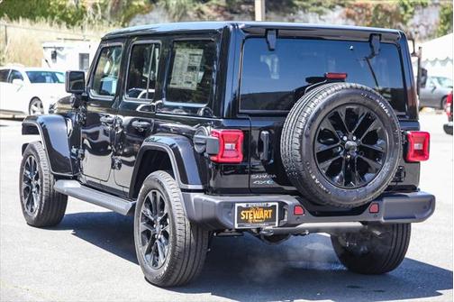 2025 Jeep Wrangler 4xe Sahara