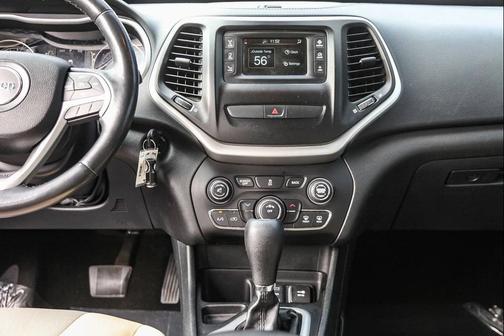 2016 Jeep Cherokee Sport