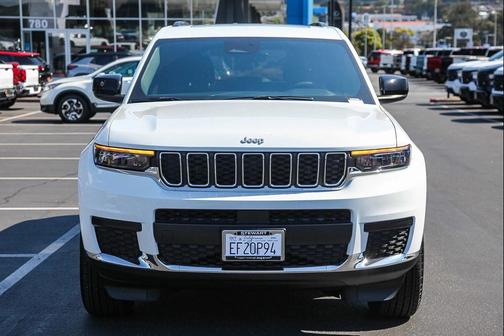 2025 Jeep Grand Cherokee L Laredo