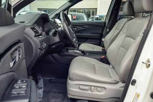 White Diamond Pearl 2019 Honda Passport Elite