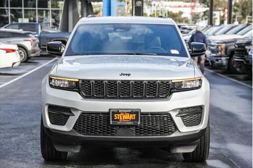 2025 Jeep Grand Cherokee Altitude