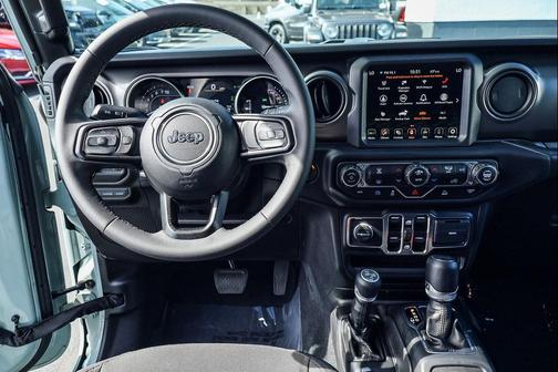 Earl Clearcoat 2023 Jeep Wrangler 4xe Base